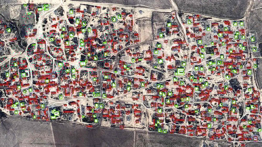 D'après les images satellites, plus de 700 structures ont été endommagées ou détruites à Sibaya (en rouge). © CNES 2015, Distribution AIRBUS DS