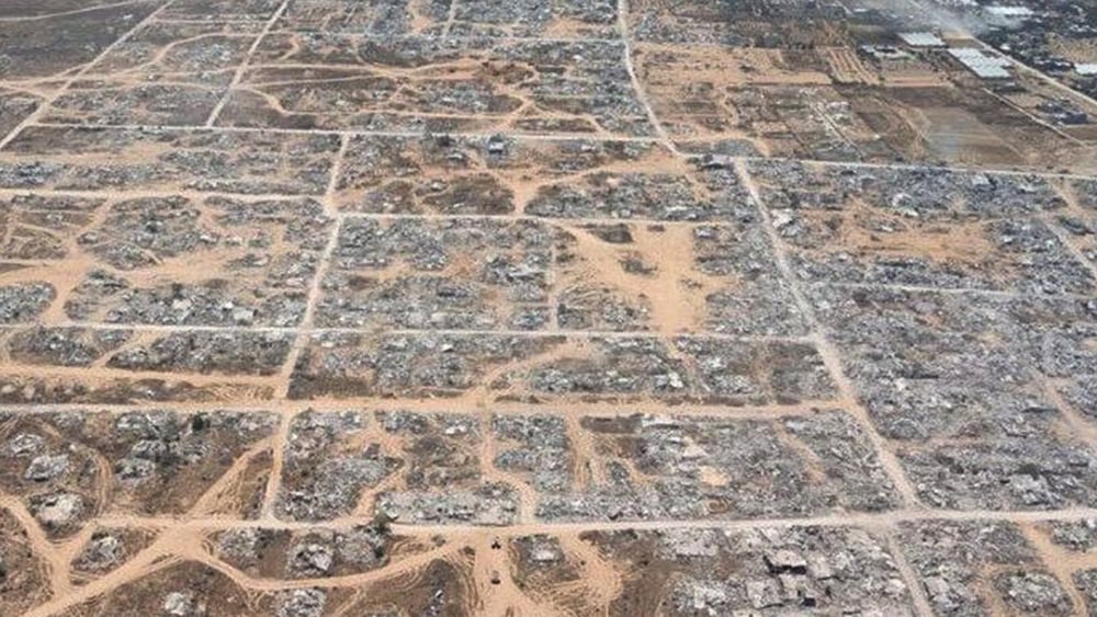 Image Instagram d'un soldat israélien montrant les restes de Khuza'a, 30 mai 2025. © Younis Tiraw