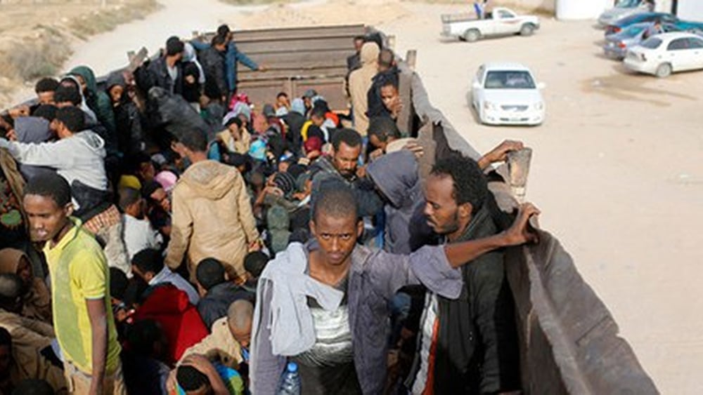 Les conditions déplorables dans les centres de détention pour migrants expliquent pourquoi ils sont si nombreux à tenter de partir. © REUTERS