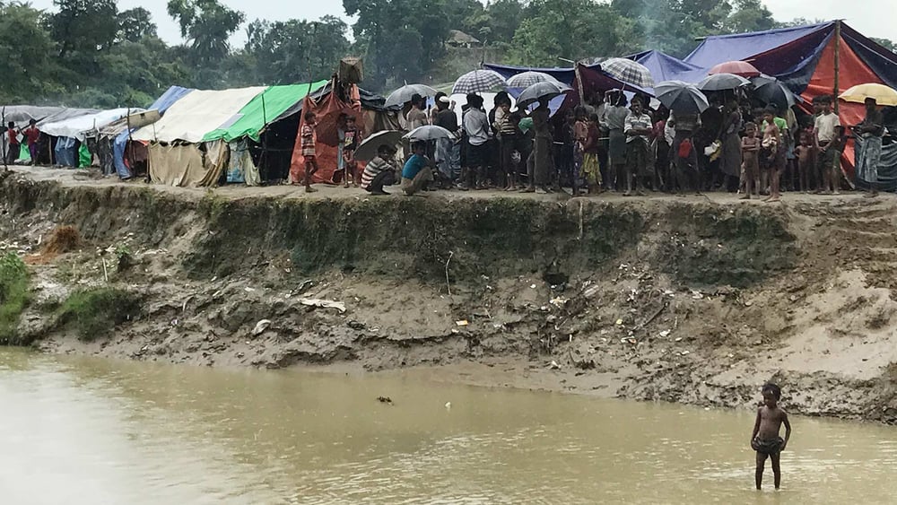 Un camp de fortune Rohingya établi dans la zone tampon à la frontière entre le Bangladesh et le Myanmar © 2017 Amnesty