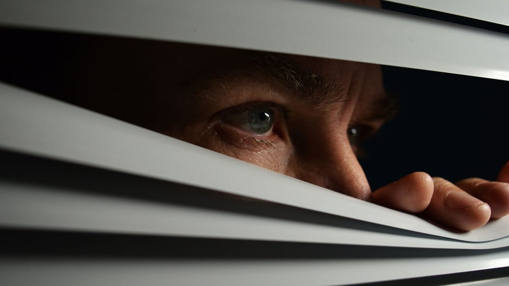 La Cour européenne des droits de l'homme a décidé que la législation du Royaume-Uni qui permet la surveillance de masse viole plusieurs droits fondamentaux © Shutterstock/J. Walters