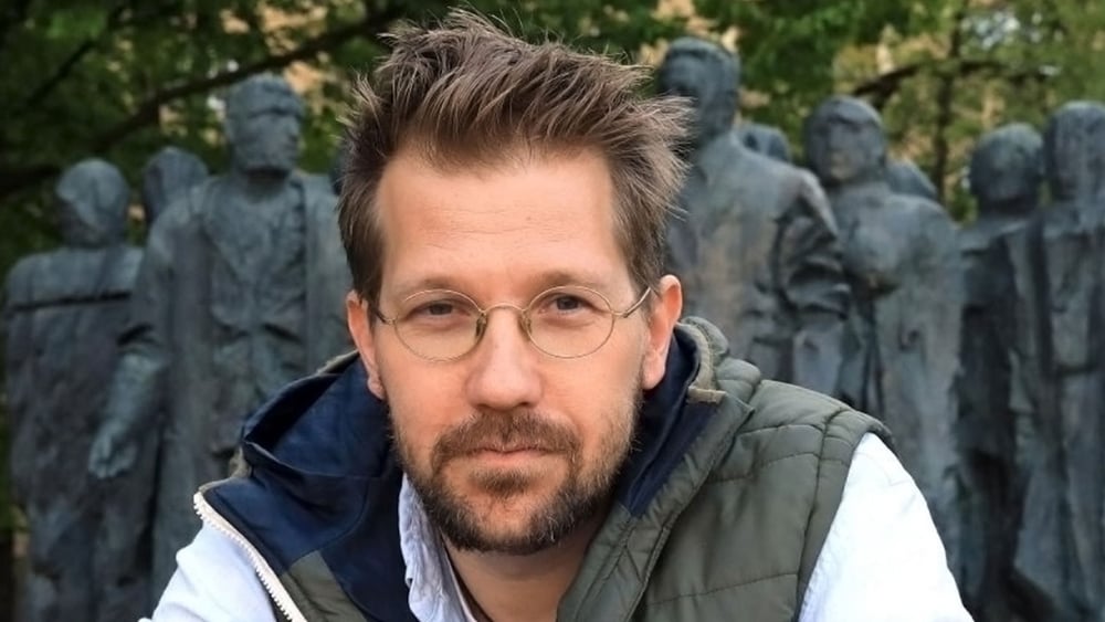 Le metteur en scène Jaša Jenull doit payer 35 000 euros de frais pour une manifestation. ©Privé