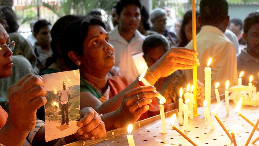 Des femmes dénoncent la disparition de leurs proches à Colombo, le 12 janvier 2012. © Vikalpasl / Creative Commons