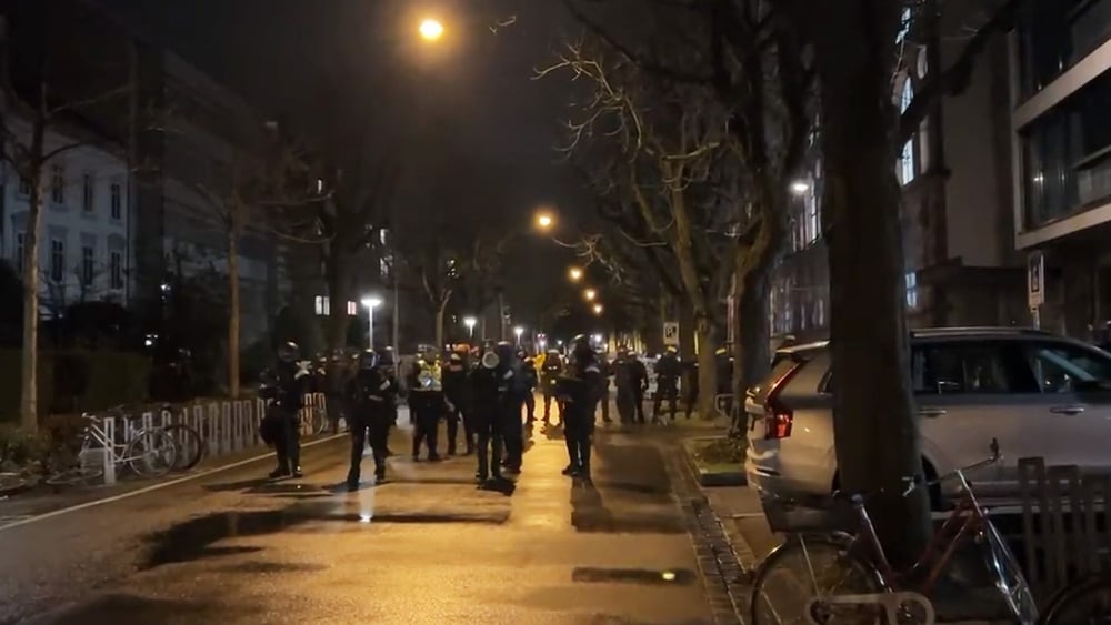 Capture d'écran d'une vidéo prise lors de la manifestation et vérifiée par l'Evidence Lab d'Amnesty. Source Twitter