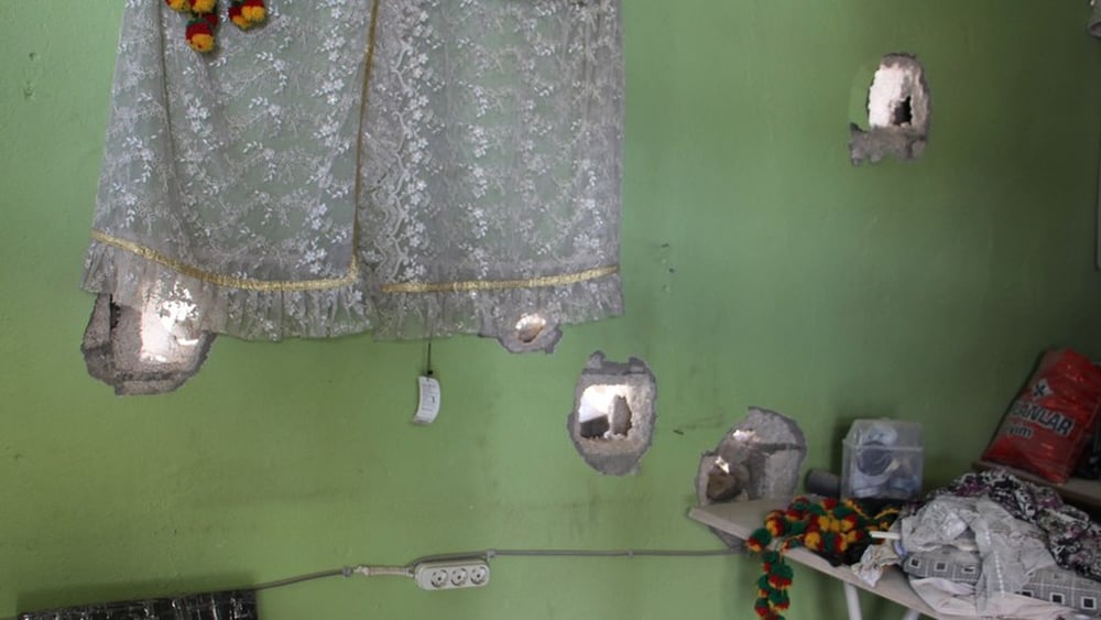 Tirs à l'arme lourde dans un salon à Cizre, septembre 2015. © Amnesty International