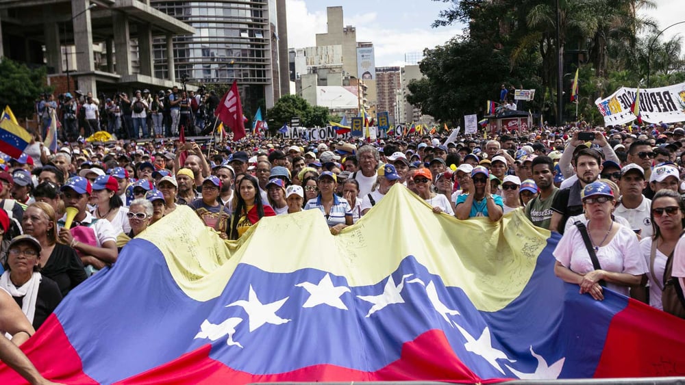 La politique de répression mortifère du gouvernement de Nicolás Maduro qui vise à museler les dissidents, tels que Rafael Acosta Arévalo, est vivement dénoncée par la population. Ici, lors d'une manifestation anti-Maduro en janvier 2019. ©Regulo Gomez / shutterstock.com