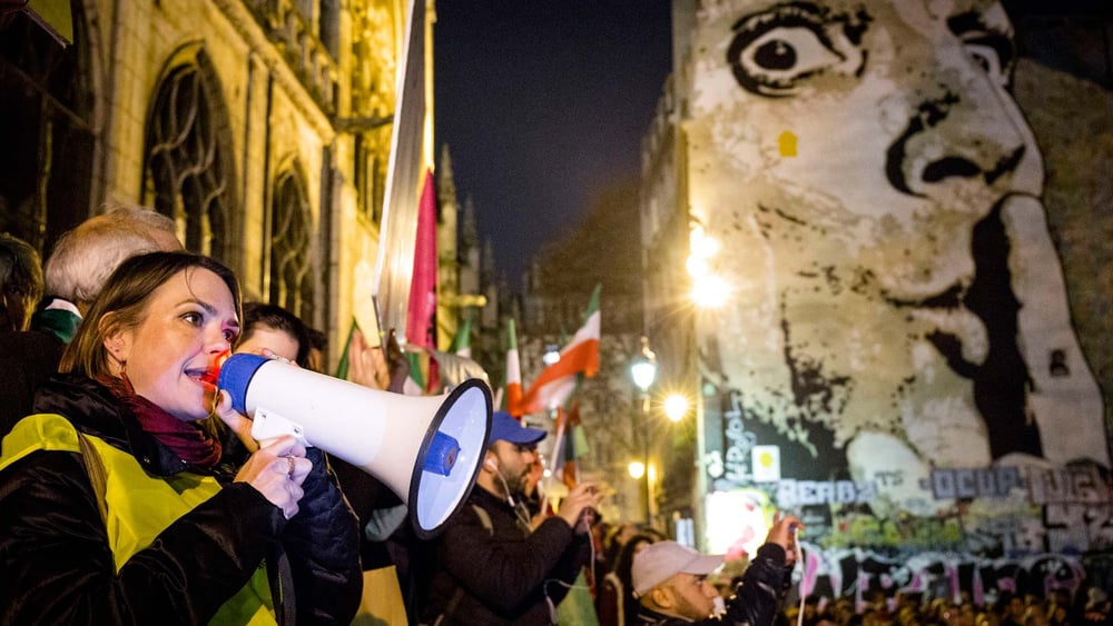 Des manifestants à Paris demandent la protection des civils d'Alep. © Pierre-Yves Brunaud / Picturetank