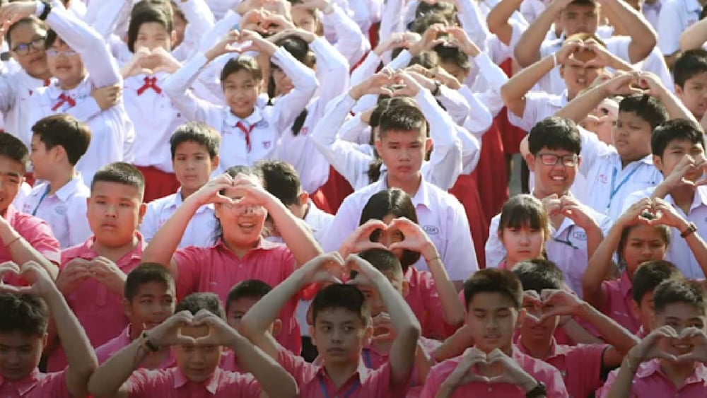 Des étudiants en Thaïlande expriment leur soutien aux personnes en Chine touchées par le virus corona. @AI