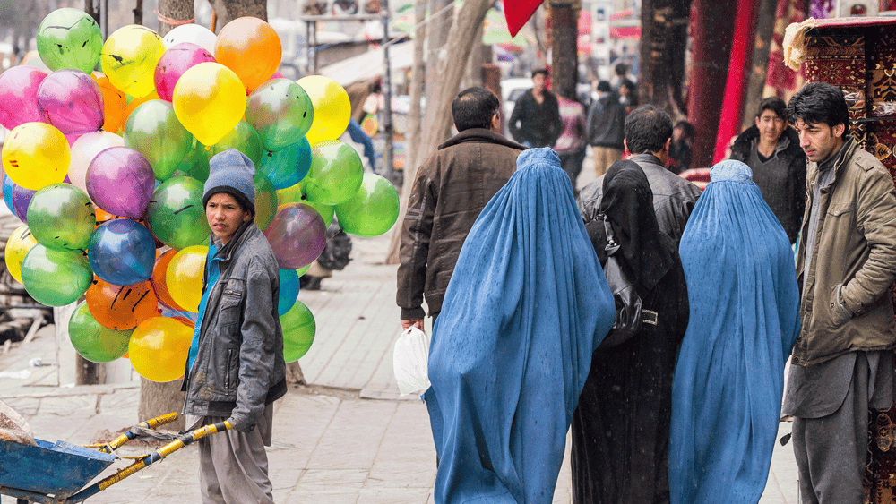 Plusieurs pays et régions européennes ont interdit le port de la burqa. Amnesty International ne plaide pas en faveur d’une telle interdiction.  © Marcus Perkins for Amnesty International