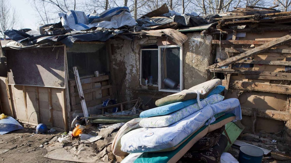 Habseligkeiten von vertriebenen Roma, Belgrad, Serbien. 7 März 2012. © Sanja Knežević