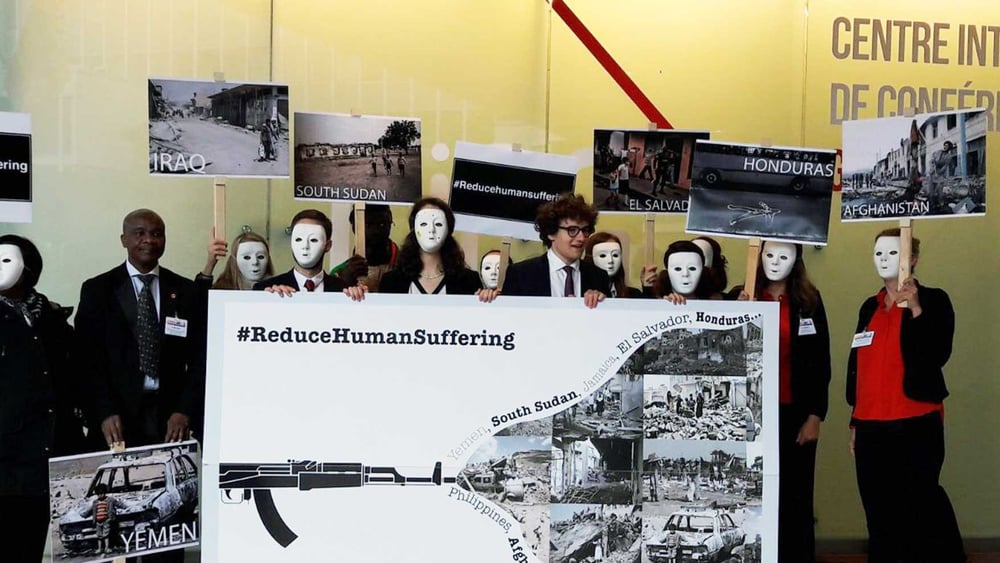 Action pour l’ouverture de la conférence TCA. © Sam Fromhold