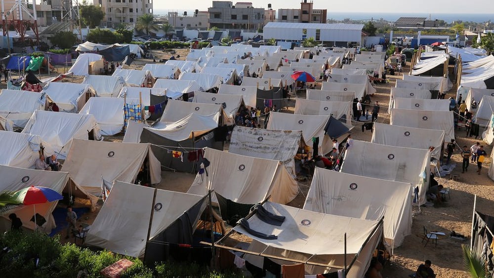 Dall'inizio dell'escalation del conflitto, l'UNRWA ha creato strutture per ospitare i rifugiati palestinesi, come qui a Khan Yunis, nel sud della Striscia di Gaza, il 19 ottobre 2023 © Majdi Fathi/NurPhoto via Getty Images