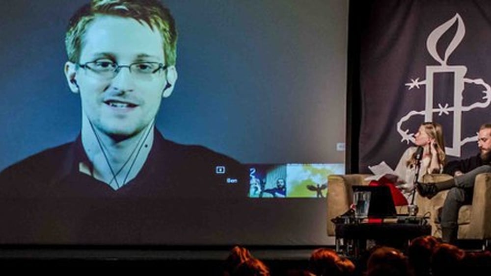 Edward Snowden durante un evento a Londra nel giugno 2015. © Rudi Netto