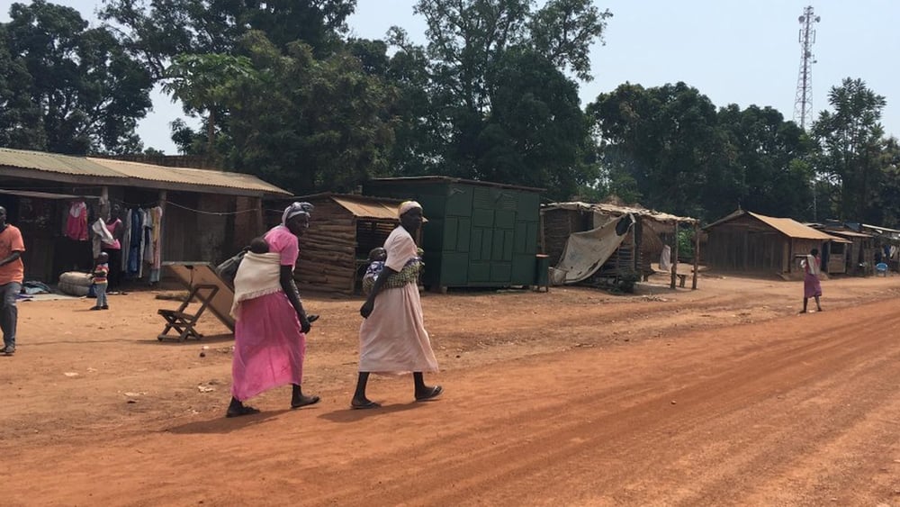 Le forze governative e dell’opposizione hanno saccheggiato Yei, una città strategica di circa 300’000 abitanti. Migliaia di persone sono ora costrette a fuggire. © Amnesty International