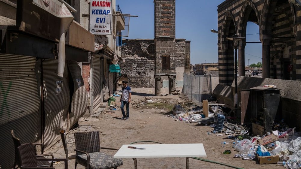 Palazzi demoliti dai combattimenti tra il governo turco e il partito dei lavoratori del Kurdistan, PKK, a Sur, quartiere centrale di Diyarbakir. © Guy Martin/Panos