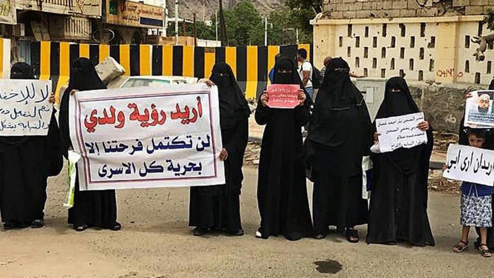 Le donne delle famiglie dei detenuti e delle persone scomparse manifestano a Aden e al Mukalla da due anni. © Droits réservés