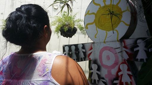Frau in El Salvador, wo sich Amnesty für die Aufhebung des totalen Abtreibungsverbotes einsetzt, September 2014. © Amnesty International