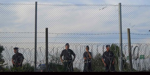 Kein Weiterkommen für Flüchtlinge: Die Grenze zwischen Serbien und Ungarn. © Amnesty International