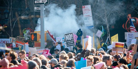 Der Widerstand gegen Trumps Erlasse mobilisiert Millionen. © Mathias Wasik / wasikphoto.com
