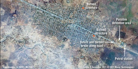 Satellitenbild der Stadt Adebai in der nordäthiopischen Verwaltungszone West-Tigray, das einen Überblick über die Schäden und einen möglichen Haftort zeigt. © Amnesty International; Satellitenbild mit freundlicher Genehmigung von Maxar Images. 2021