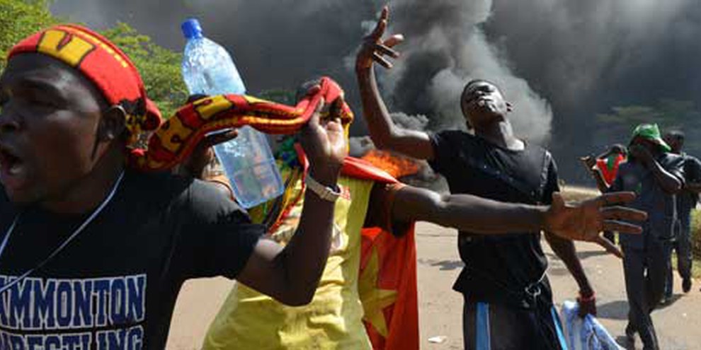 Bei den Protesten von 2014 in Ouagadougou gingen die Sicherheitskräfte mit brutaler Gewalt gegen Demonstranten vor | © AFP/Getty Images