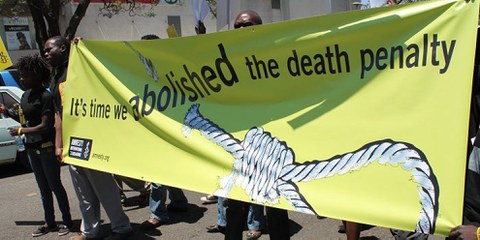 Amnesty-Mitglieder demonstrieren in Simbabwes Hauptstadt Harare für die Abschaffung der Todesstrafe (Archivaufnahme)  © Amnesty International