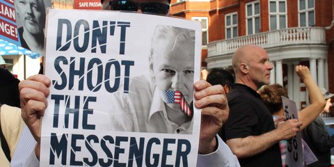 Mahnwache für Julian Assange im Juni 2018  in London. © Katherine Da Silva Image / shutterstock.com