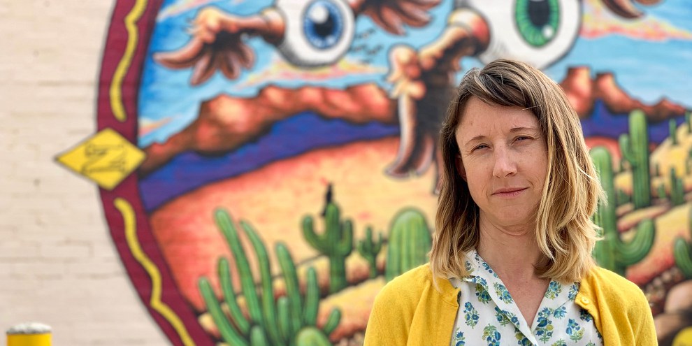 Emily Saunders, die sich für die Rechte der MigrantInnen einsetzt © Amnesty International / Alli Jarrar