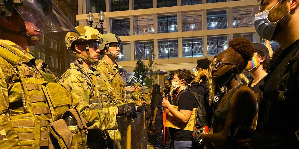 Die Proteste gegen Rassismus und Polizeigewalt - wie hier in Washington D.C. am 3. Juni 2020 - werden unter anderem eine Reformierung der Polizeiapparate gefordert. © Amnesty International  / Alli Jarrar
