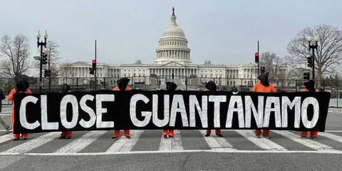 Aktion zur Schliessung Guantánamos vor dem Weissen Haus in Washington, 11. Januar 2021. © Alli Jarrar, Amnesty International