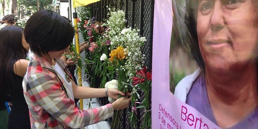 Die Ermordung der Menschenrechtsverteidigerin Berta Cáceres hat die Weltöffentlichkeit auf die Gefährdung von Land- und UmweltrechtsverteidigerInnen aufmerksam gemacht. März 2016 © Amnesty International