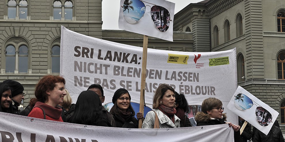 Übergabe der Sri Lanka-Petition am 14. November in Bern. © Philippe Lionnet