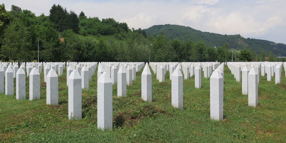 Die Gedenkstätte in Srebrenica, das Potocari Memorial Centre. © Amnesty International