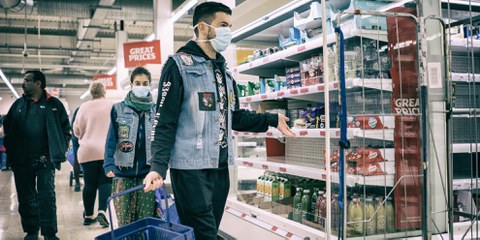 Einkaufen in Zeiten von Corona: ein Supermarkt in London, 19 März 2020. © Nickolay Romensky