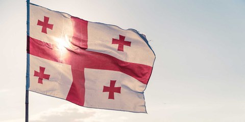 Symbolbild Flagge von Georgien (nach Ablauf der Bildrechte für das ursprüngliche Photo) © Pixabay
