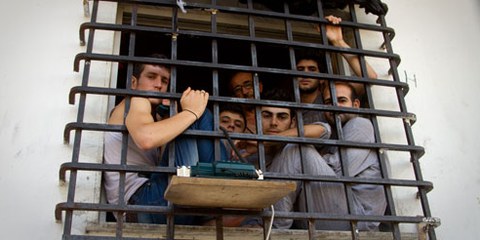 Diese Migranten werden in der griechischen Stadt Tychero festgehalten. © Bradley Secker / Demotix 
