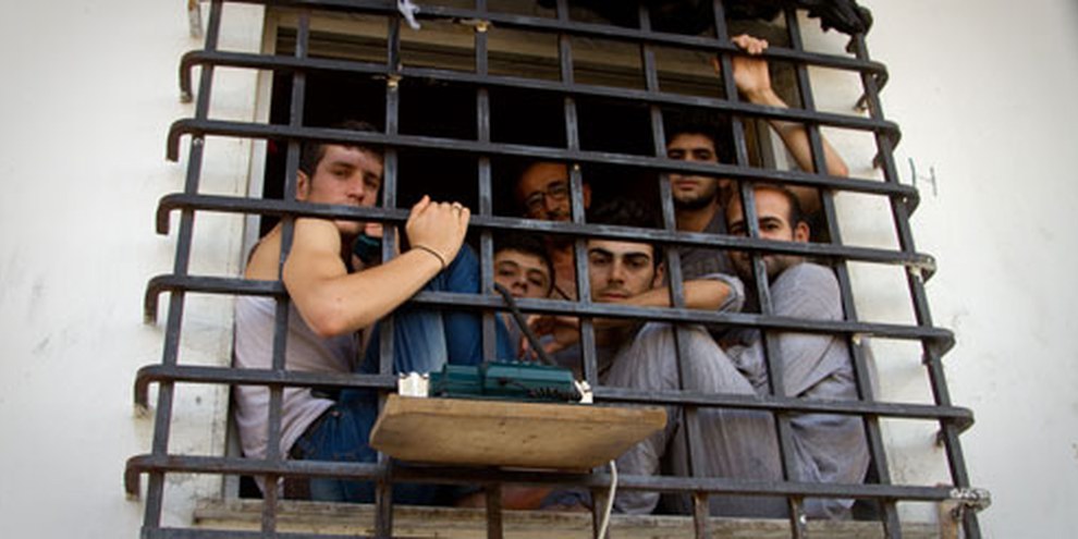 Diese Migranten werden in der griechischen Stadt Tychero festgehalten. © Bradley Secker / Demotix 