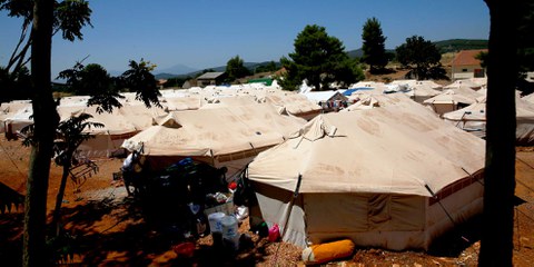 Das Malakasa-Flüchtlingslager, 40 km von Athen entfernt. Rund 1000 Menschen sitzen hier unter erbärmlichen Bedingungen fest. © Giorgos Moutafis/Amnesty International
