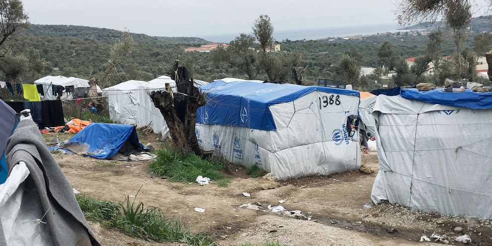 Ausharren in Zelten: Flüchtlingslager Moria auf der griechischen Insel Lesbos im März 2018. © Yara Boff Tonella
