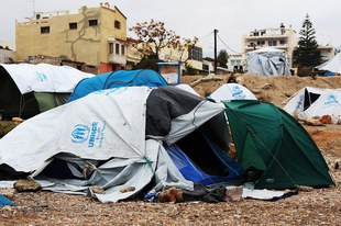Asylsuchende werden illegal in EU-finanziertem Lager festgehalten