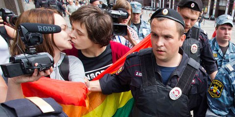 Die Polizei nahm mindestens 30 Demonstrantinnen fest. © Evgeniy Feldmann