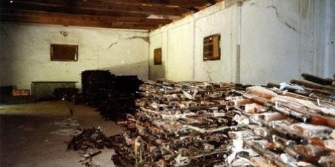 Waffenlager in Albanien - eine Lieferung für die DR Kongo © AI