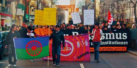 Menschenrechtsorganisationen fordern rasche Lösung ohne Gewalt Wie in Berlin (Bild) fordern Jenische auch in Bern die Achtung ihrer Rechte. © Uwe Hiksch, flickr.com