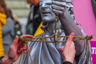 Hoffnung auf mehr Gerechtigkeit für Betroffene sexualisierter Gewalt