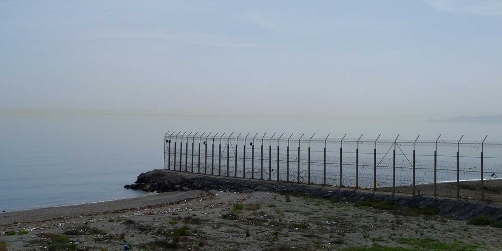 Grenzzaun in Tarajal, zwischen Marokko und der spanischen Exklave Ceuta. © Amnesty International