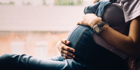 In Ungarn werden insbesondere schwangere Frauen am Arbeitsplatz diskriminiert. © Vyshnova