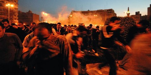 Auf dem Tahrir-Platz in Kairo kam es zu Handgemengen mit der Polizei. © Demotix / Nour El Refai 