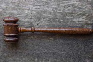 Urteile gegen Oppositionelle aufheben
