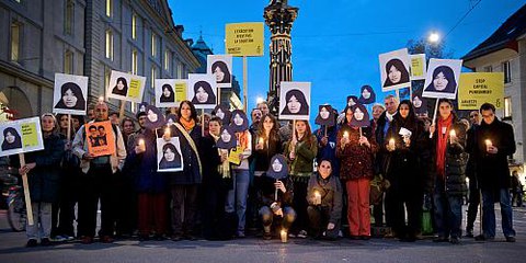 Gegen 100 Menschen protestierten gegen die drohende Hinrichtung von Sakineh Ashtiani © Susanne Keller