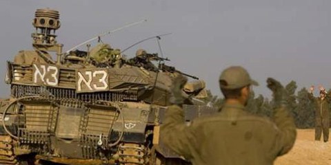 Israelische Soldaten nahe der Grenze zum Gazastreifen © AP Graphics Bank 